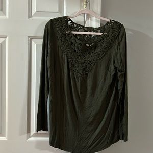 Cute olive green top